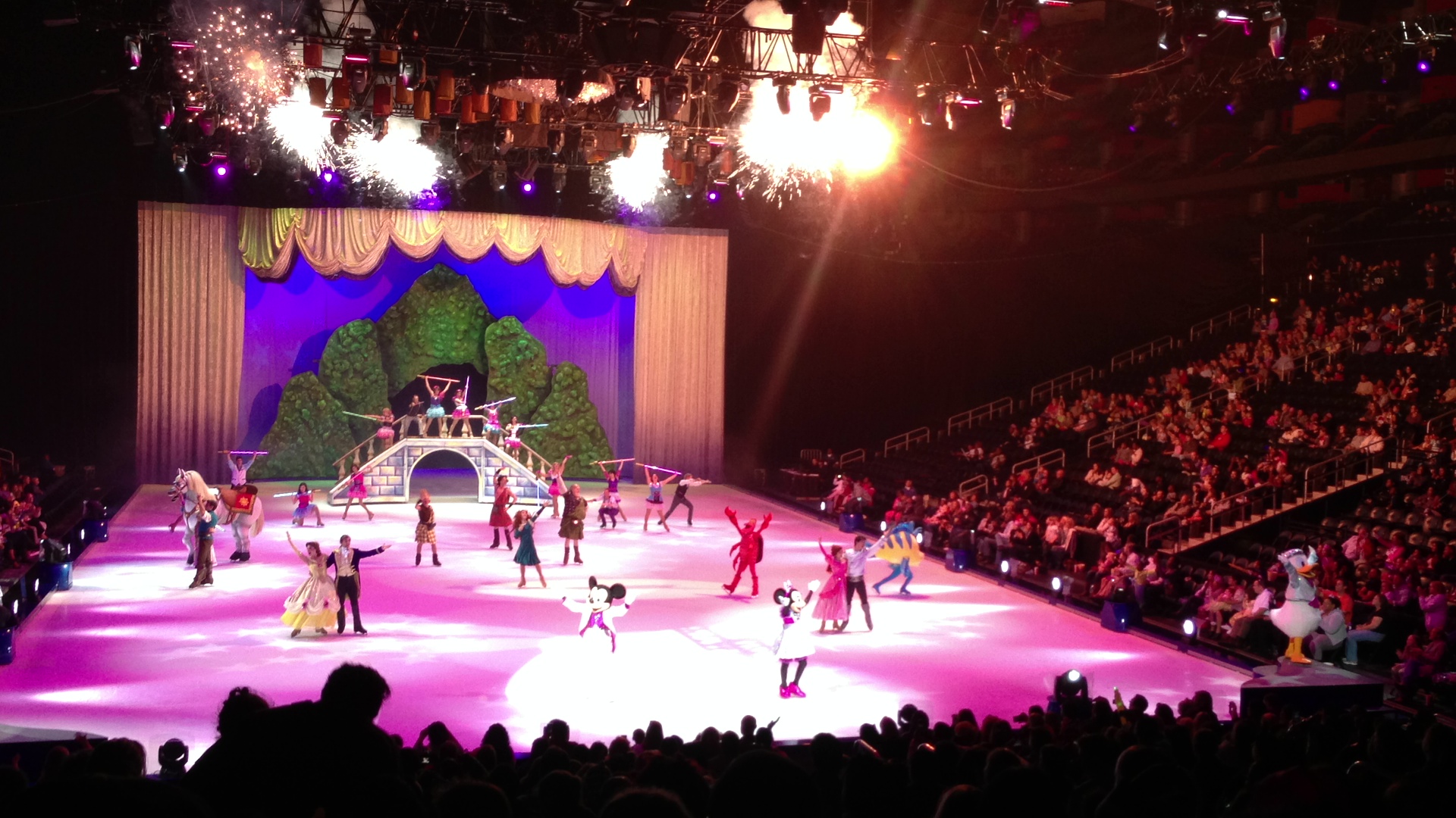 Disney On Ice Rockin’ Ever After Tickets Skate to Top of